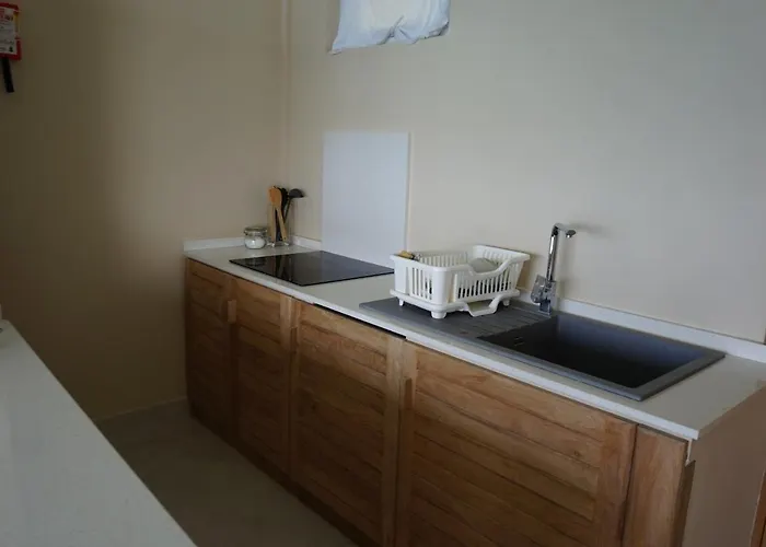 Maka Bay Self Catering *