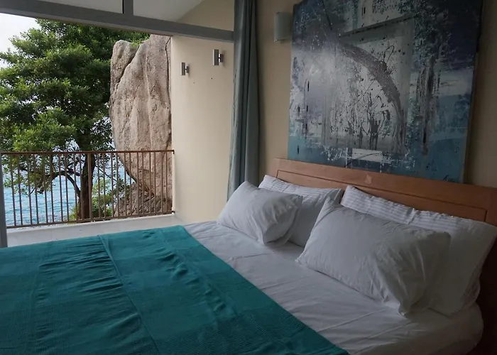 Maka Bay Self Catering